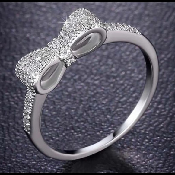 LAST 1!!💎RHINESTONE BOW RING💎 - Picture 2 of 3